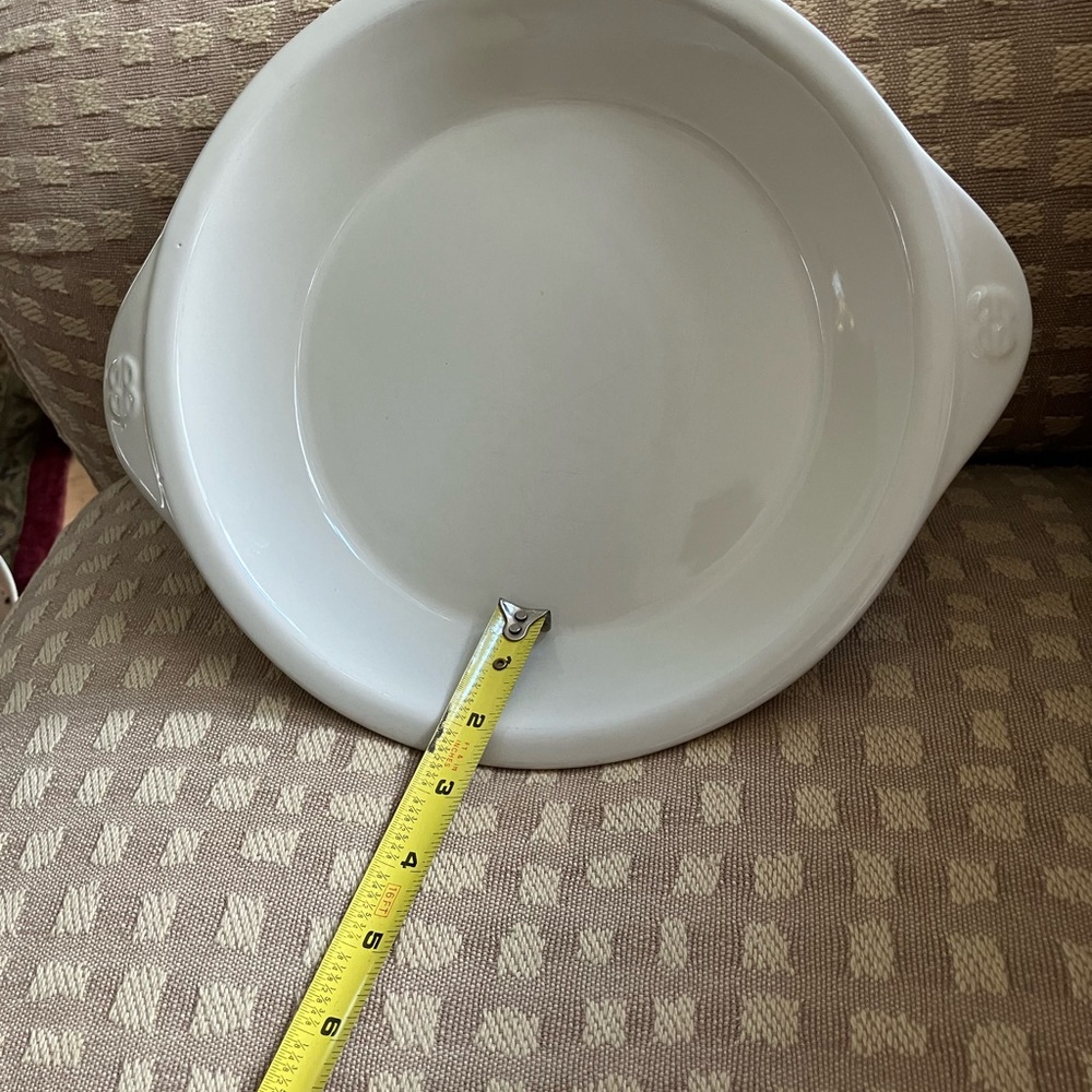 Calphalon off-White 9inch Ceramic pie pan/Serving Dish with Handles - Picture 4 of 16
